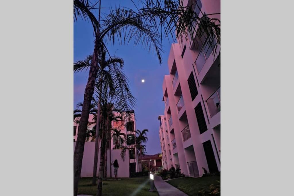 Departamento De Lujo En Manzanillo, Planta Baja Frente A La Albercaアパートメント エクステリア 写真