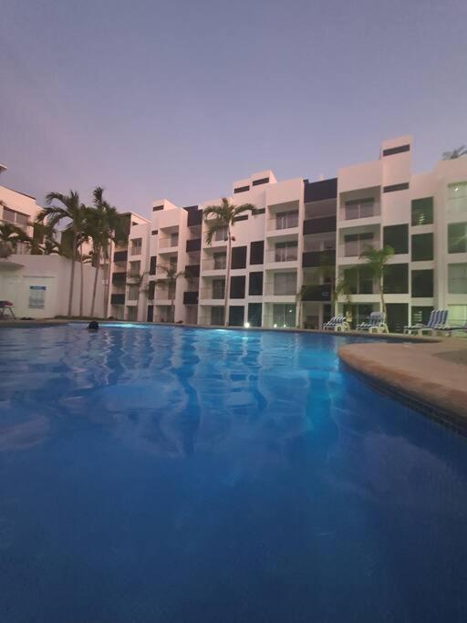 Departamento De Lujo En Manzanillo, Planta Baja Frente A La Albercaアパートメント エクステリア 写真